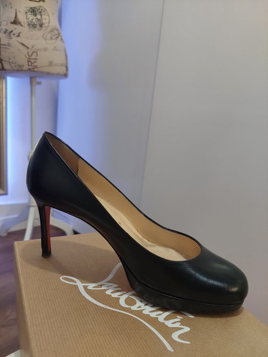 Christian Louboutin - Sko med hæle - Størelse: Shoes / EU 375