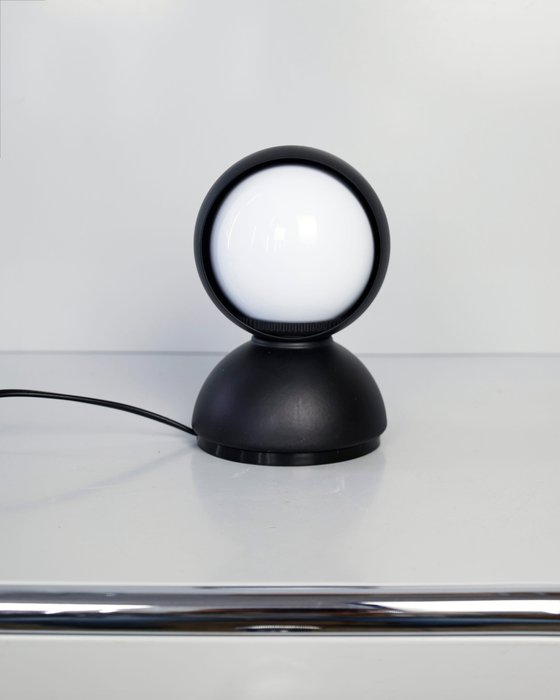 Artemide - Vico Magistretti - Bordlampe - Eclisse - Matt Black (Special Edition) - Metal