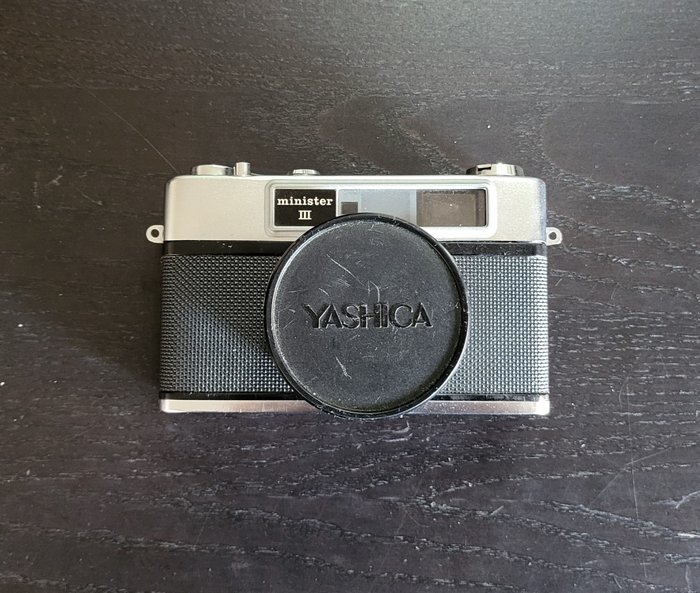 Yashica Minister III con Yashinon-DX 2,8/45mm | Analogt kamera