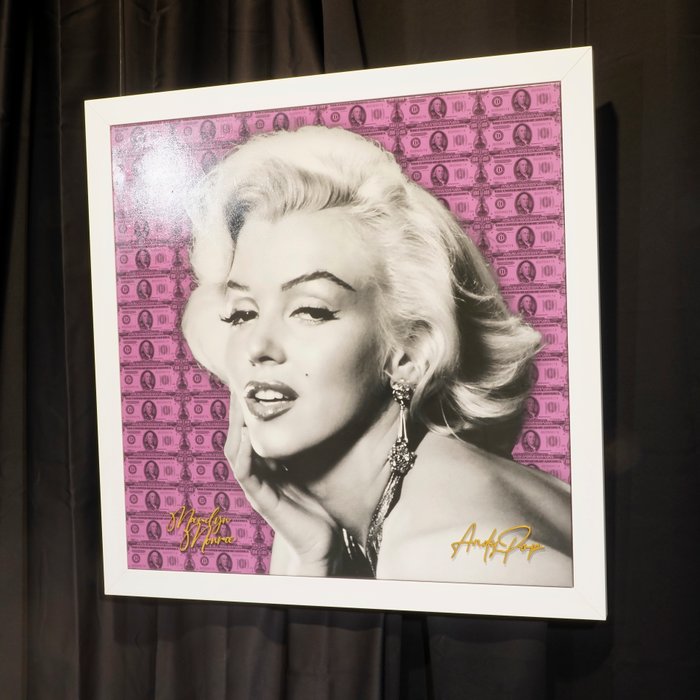 "Marvellous Marilyn n 6 " - Digital Art Work on Canvas - Exclusive 3/10 Worlwide  -Artist Andy Pop - - Art Work Size  85 x 85  cm - Luxury Wooden Framed  - Signed by The Artist  Original Certificate - 100% New items. - Secure Shipping on Museum Box