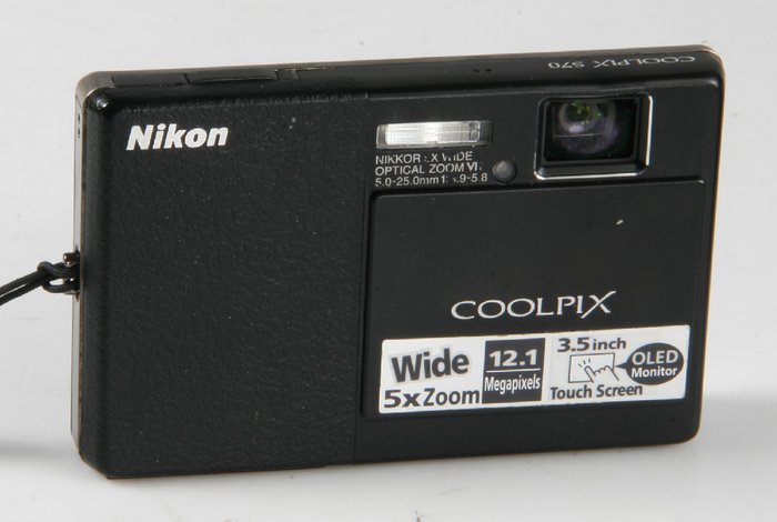 Nikon Coolpix S70 - min-compact  - Digitalt kompaktkamera