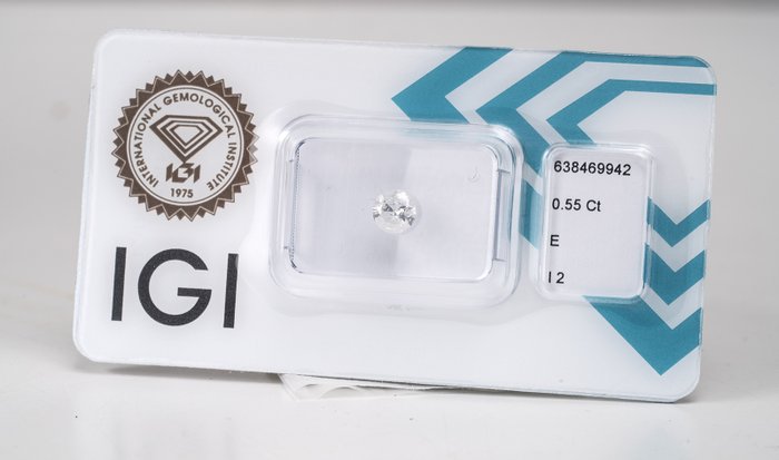 Ingen mindstepris - 1 pcs Diamant  (Natur)  - 0.55 ct - Rund - E - I2 - International Gemological Institute (IGI)