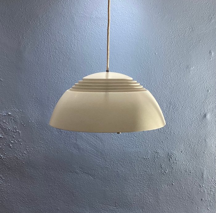 Louis Poulsen - Arne Jacobsen - Lampe - AJ Royal - Metal