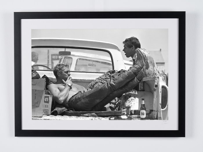 Steve McQueen (Mojave Desert 1963) - Fine Art Photography - Luxury Wooden Framed 70X50 cm - Limited Edition Nr 06 of 50 - Serial ID 16785 - Original Certificate (COA), Hologram Logo Editor and QR Code - 100% New items.