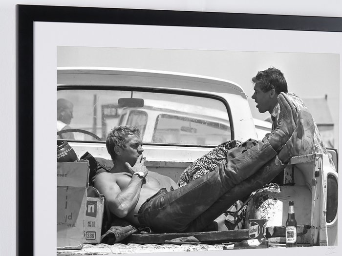 Steve McQueen (Mojave Desert 1963) - Fine Art Photography - Luxury Wooden Framed 70X50 cm - Limited Edition Nr 06 of 50 - Serial ID 16785 - Original Certificate (COA), Hologram Logo Editor and QR Code - 100% New items.