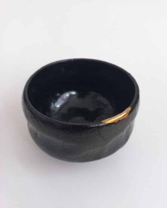 Chawan - Raku keramik - kintsugi reparation på fælg