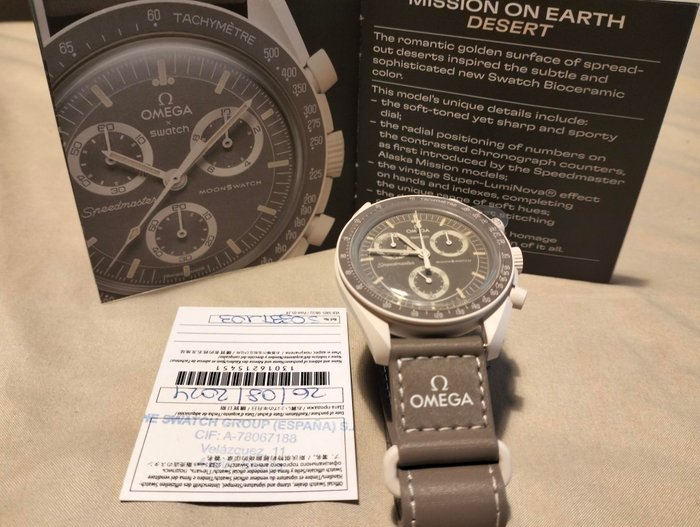 Swatch - MoonSwatch. Mission on Earth. Desert - Ingen mindstepris - SO33T103 - Unisex - 2010-2020