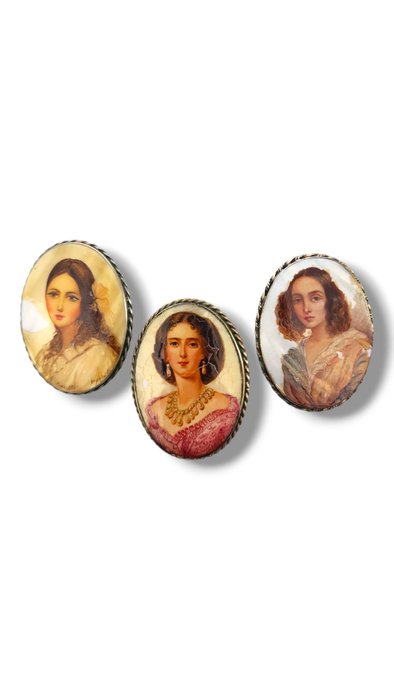 Ingen mindstepris - Broche Sølv Samling af 3 vintage russisk signerede Cameo broche malet på MOP Perlemor