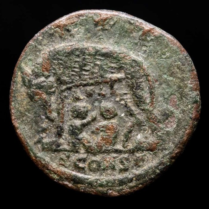 Romarriket Constantine I (AD 306-337) 1/2 Follis minted in Arles VRBS ROMA She-wolf  (Ingen mindstepris)