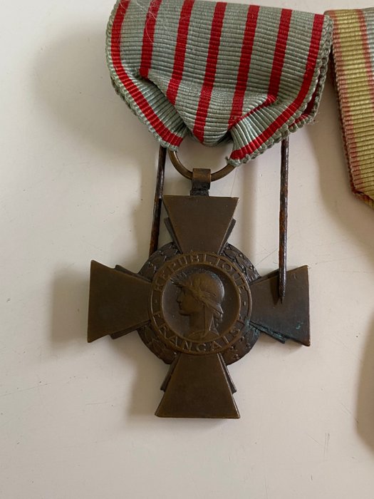 Frankrig - Militærmedalje - Masser af franske medaljer