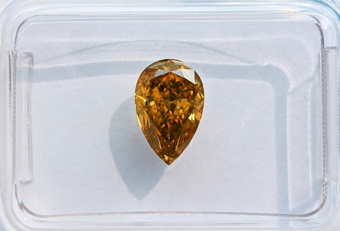 1 pcs Diamant  (Naturfarvet)  - 1.10 ct - Pære - Fancy deep Gul Orange - VS2 - International Gemological Institute (IGI)