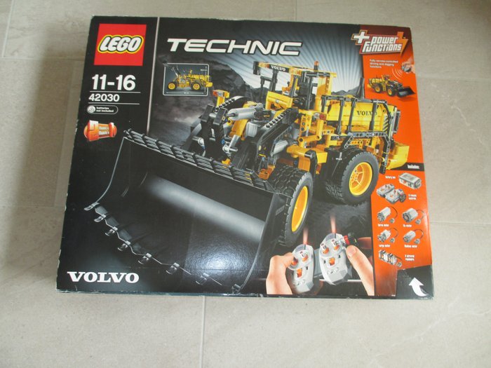 Lego - Technic - 42030 - Volvo L350F Wheel Loader