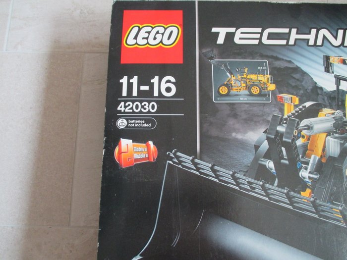 Lego - Technic - 42030 - Volvo L350F Wheel Loader