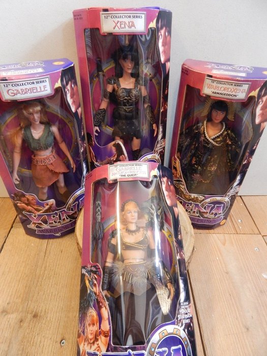 Xena Warrior Princess - 4x 12" Collector series - Warlord Xena + Xena + Gabrielle + Gabrielle Amazon - 4 x Komisk legetøj i blisterpakning - Toy Biz - 1998