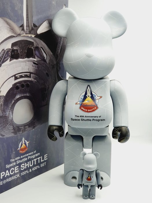 Medicom Toy x Nasa - Be@rbrick 100%  400% Space Shuttle Program (NASA) bearbrick 2021