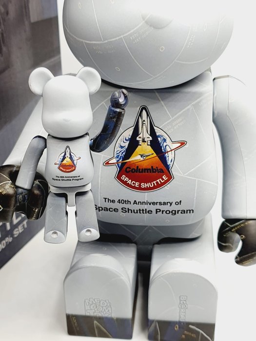 Medicom Toy x Nasa - Be@rbrick 100%  400% Space Shuttle Program (NASA) bearbrick 2021