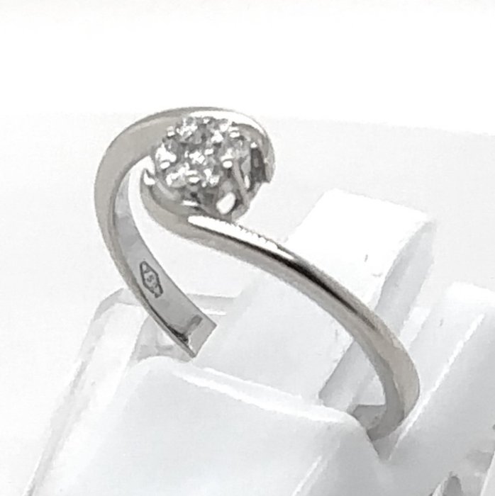 Ring - 18 kraat Hvidguld -  0.15ct. tw. Diamant (Natur)  - Diamant - Moderne Unik Ring Dia