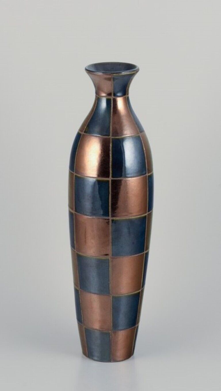 French ceramic artist Large unique ceramic vase in a modernist design