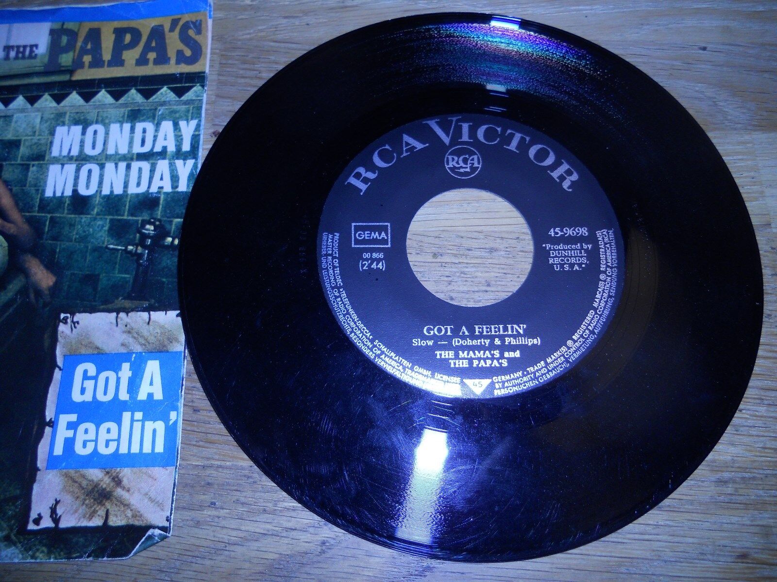 THE MAMA´S AND THE PAPAS "MONDAY MONDAY/GOT A FEELIN´" WEST GERMAN PRESSING USED