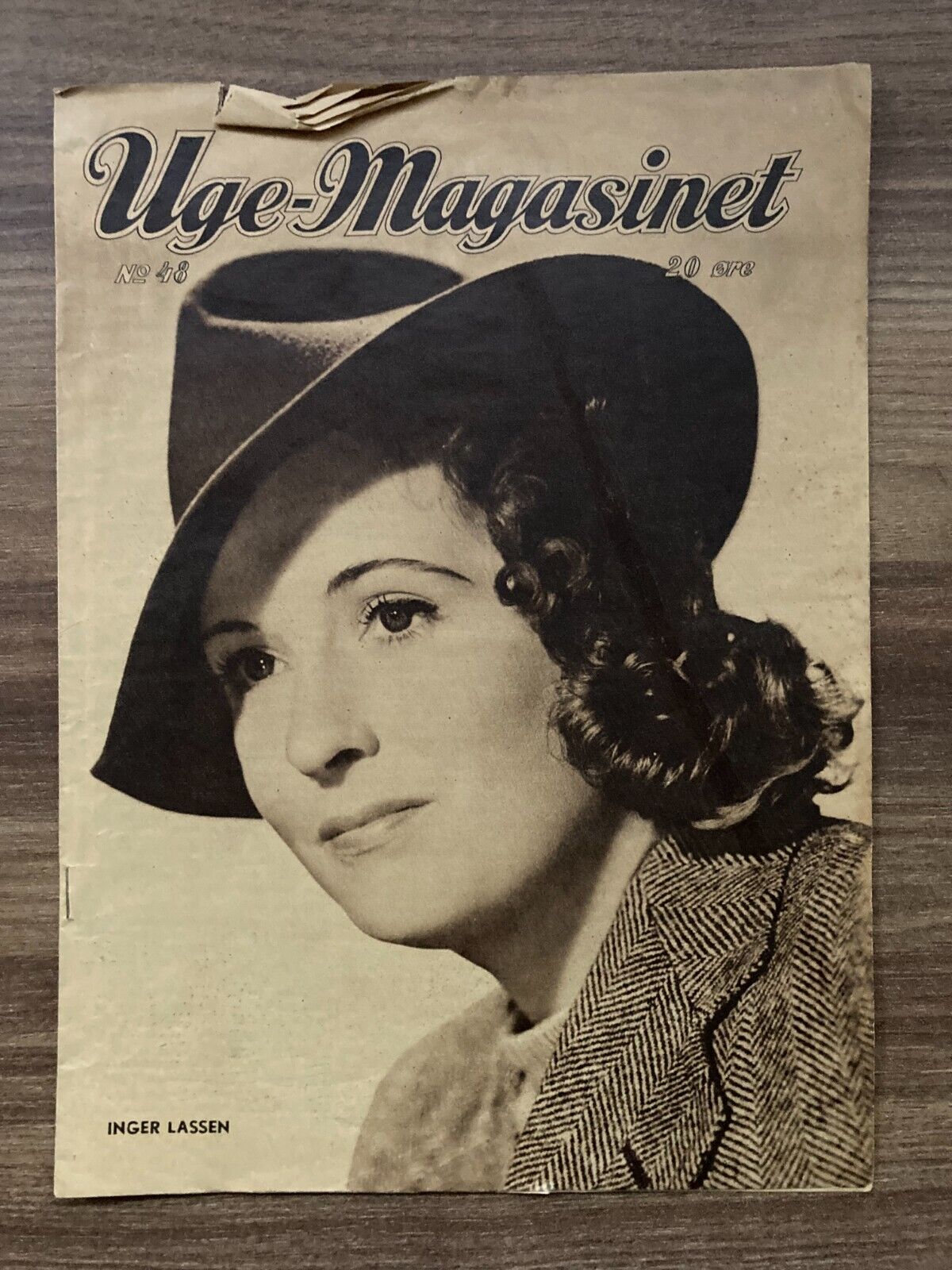 Inger Lassen Front Cover 1940s Complete Antique Danish Magazine "Uge-Magasinet"