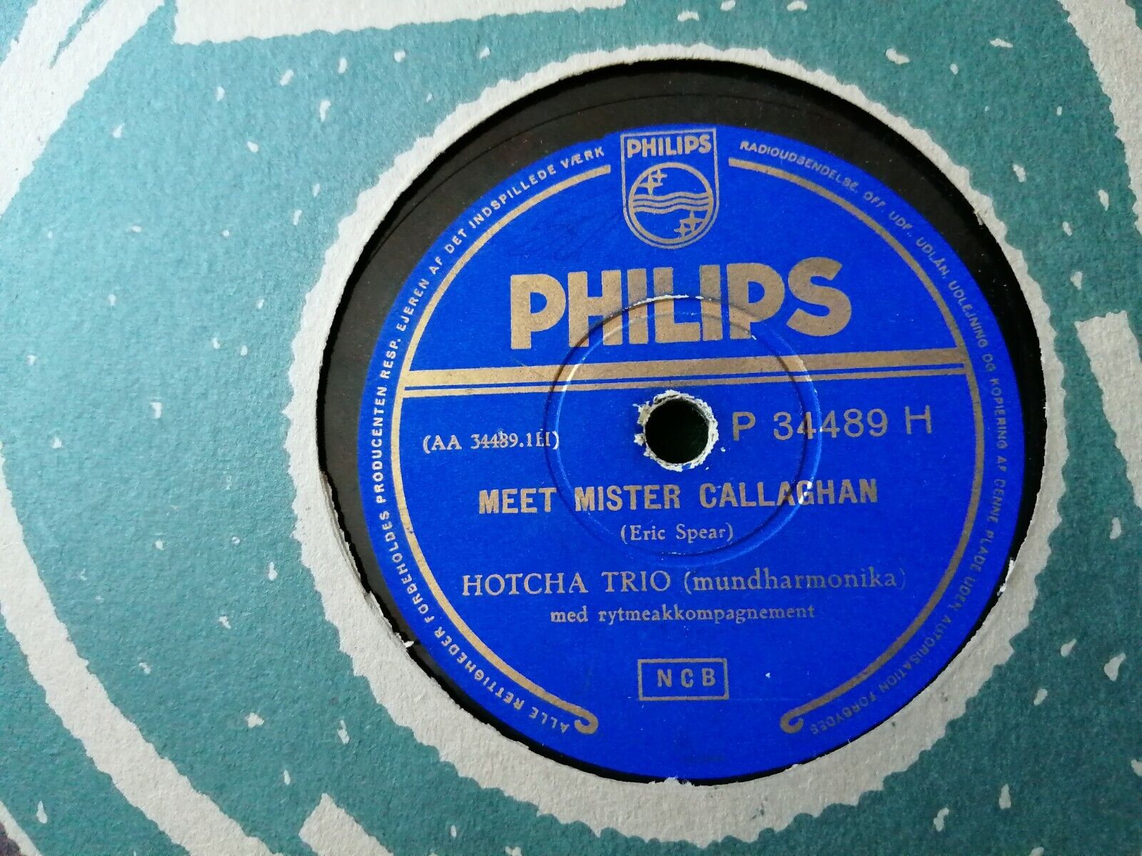 78 rpmHOTCHA TRIO (harmonica) Meet Mister Callaghan/ In The Mood Philips 