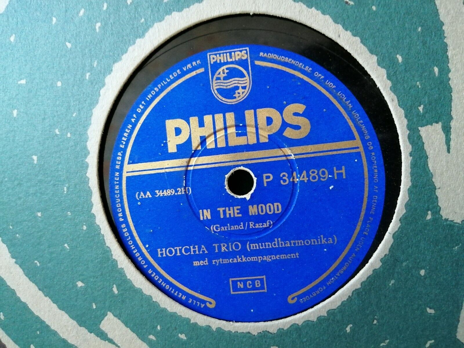 78 rpmHOTCHA TRIO (harmonica) Meet Mister Callaghan/ In The Mood Philips 