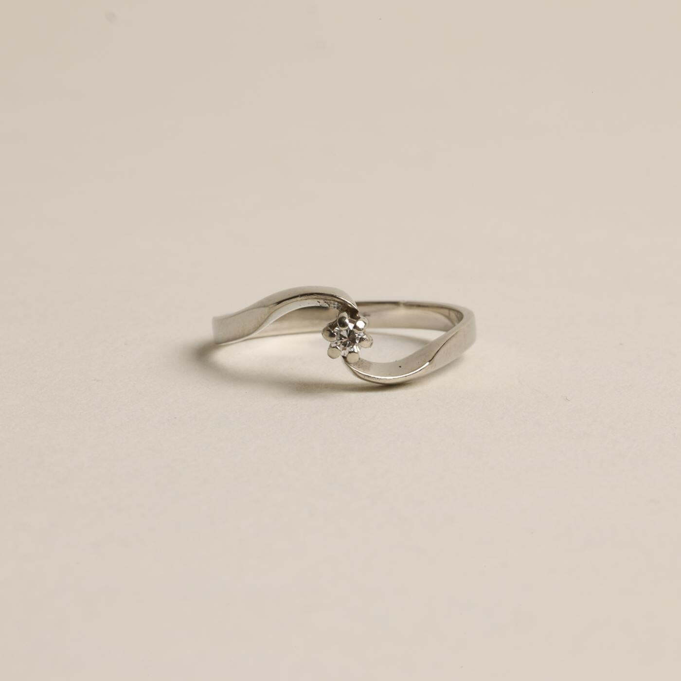 Ring with diamond (003 ct) in 14K White gold size 6 | Solid Gold