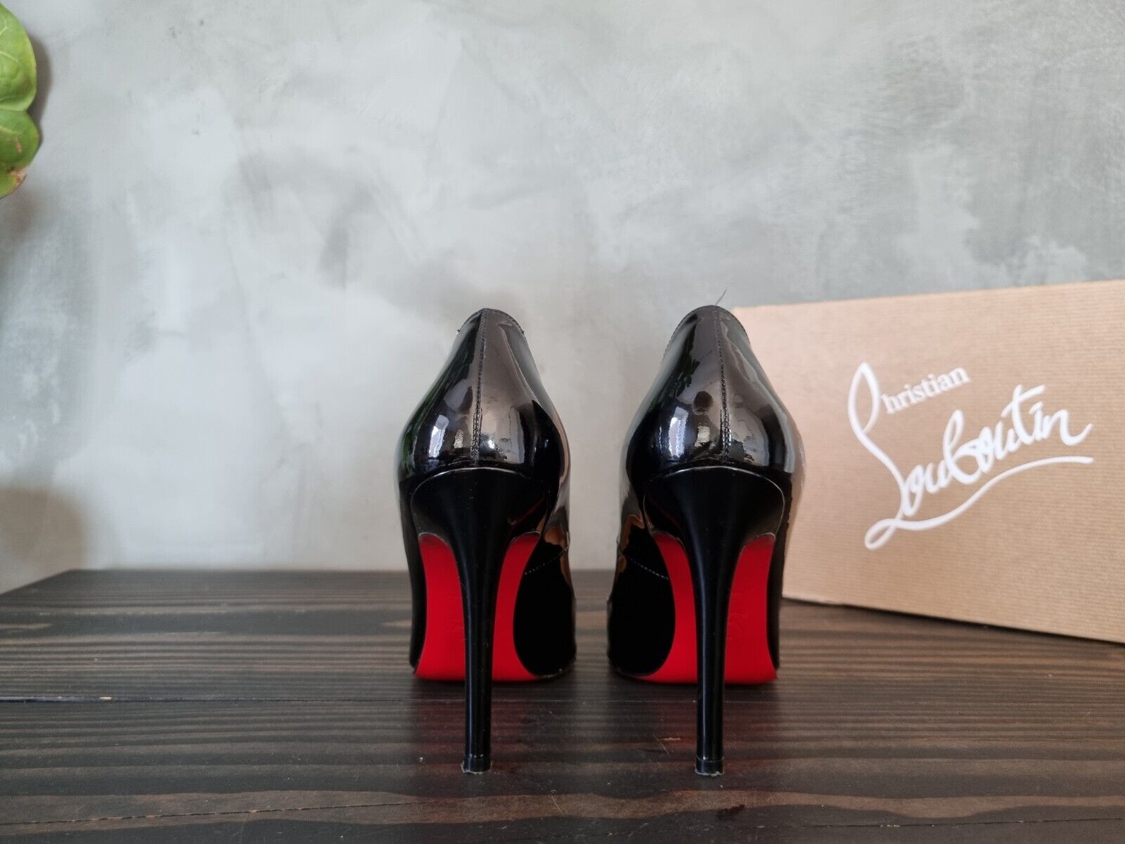 **Christian Louboutin** Black Pigalle 100 Patent Leather Pumps Heels Size 37