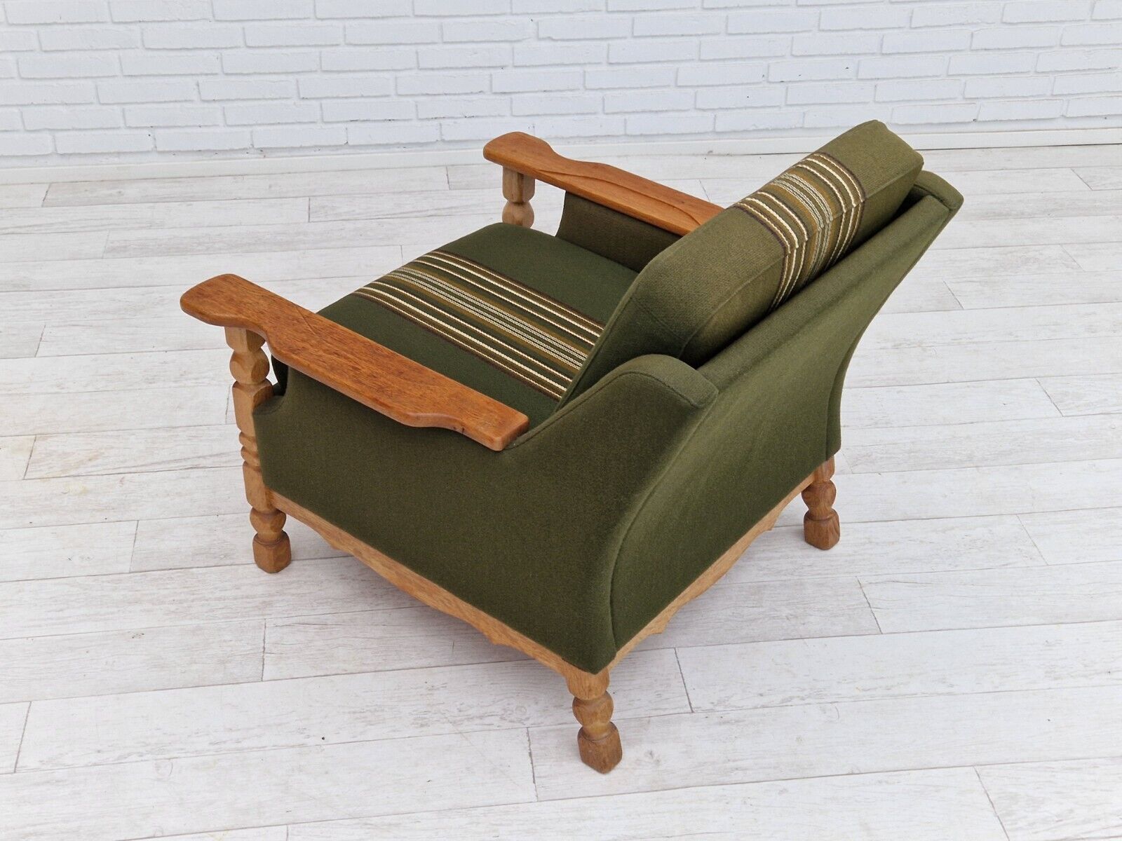 1970s Danish design lounge chair in green furniture wool oak wood