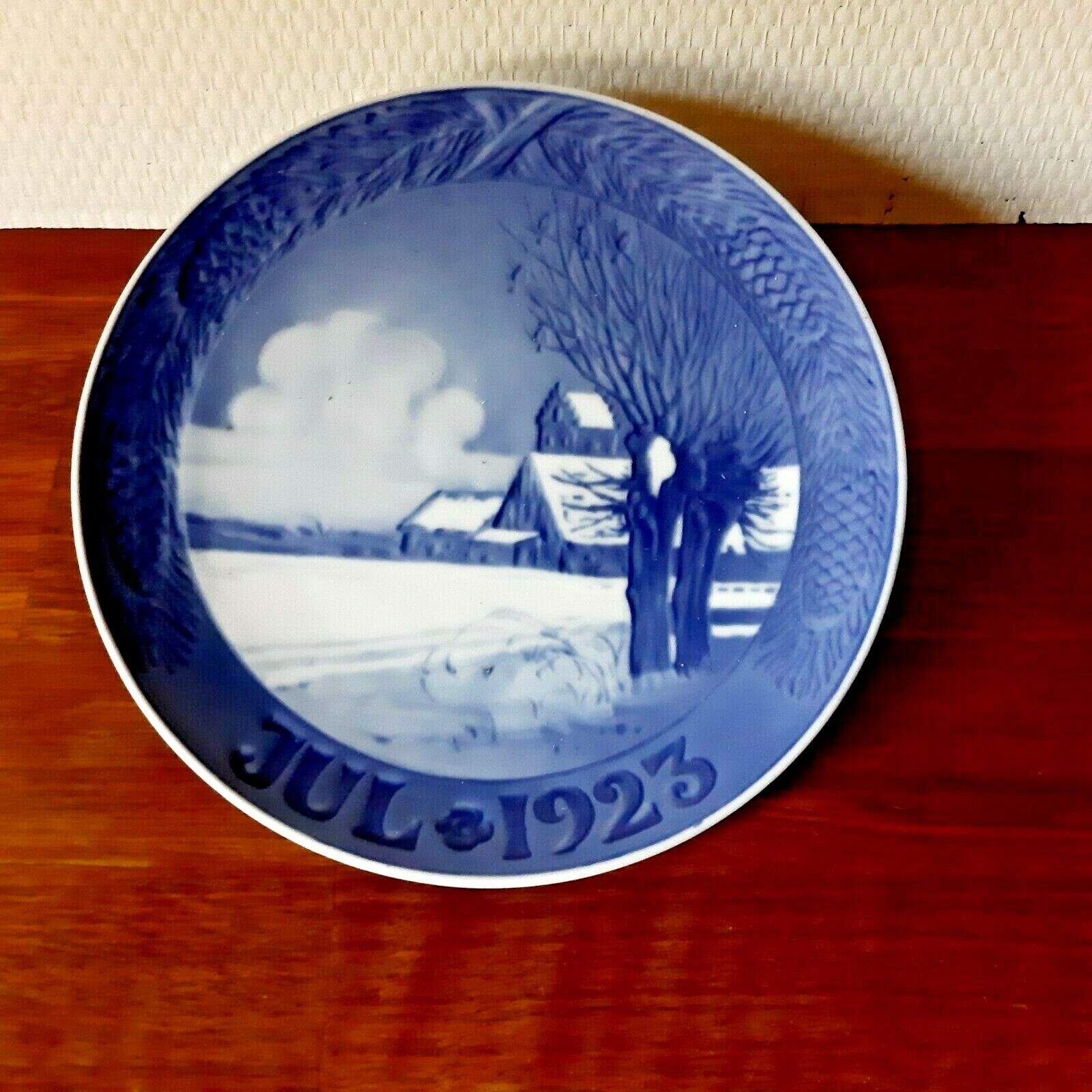 OLD 1923 Christmas Plate 18 cm Church in Snow Landscape ROYAL COPENHAGEN 1st