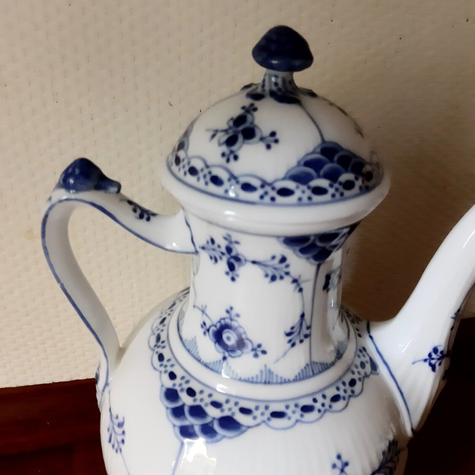 ANTIQUE pre-1923 Large Coffee Pot BLUE FLUTED HALF LACE # 1-519 Royal Copenhagen