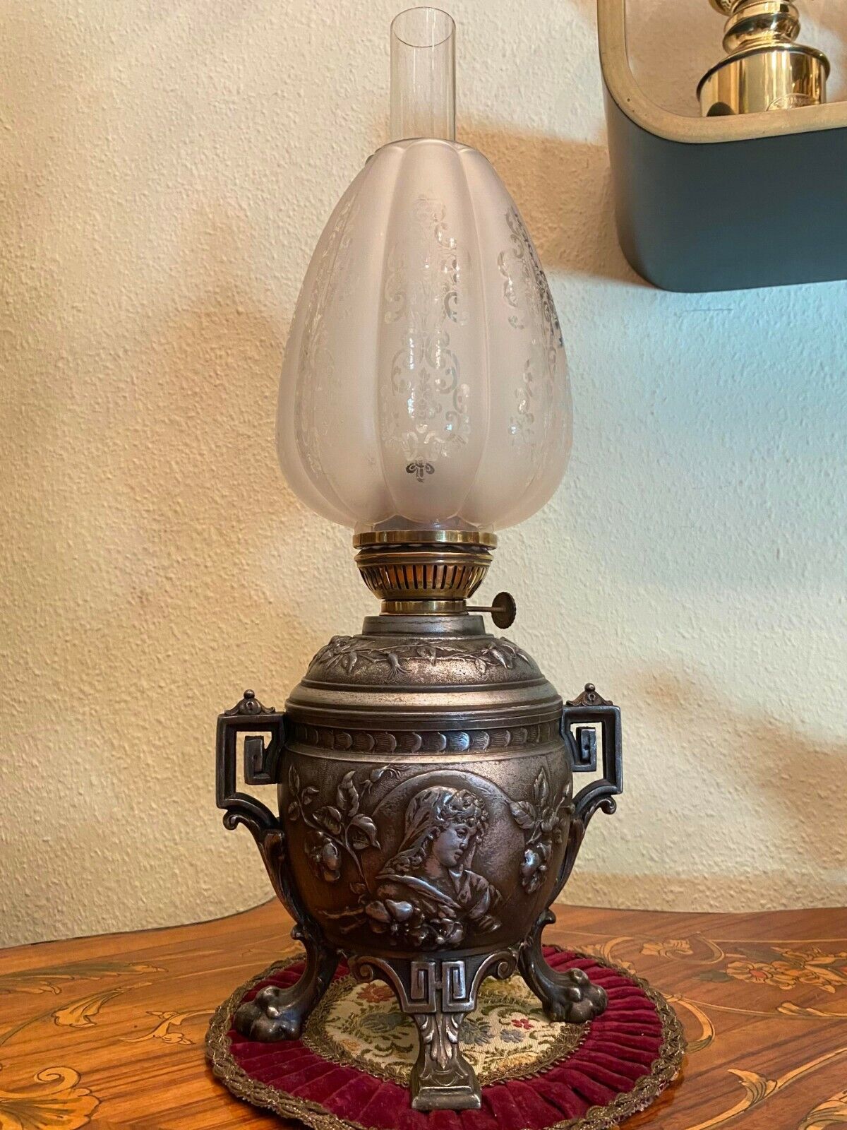 Antique Metal Kerosene Oil Lamp