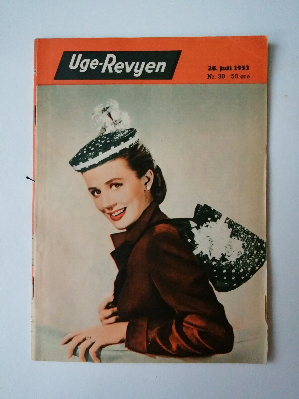 Danish magazine"Uge-Revyen" No 30 1953Joyce Holden on coverMany other stars