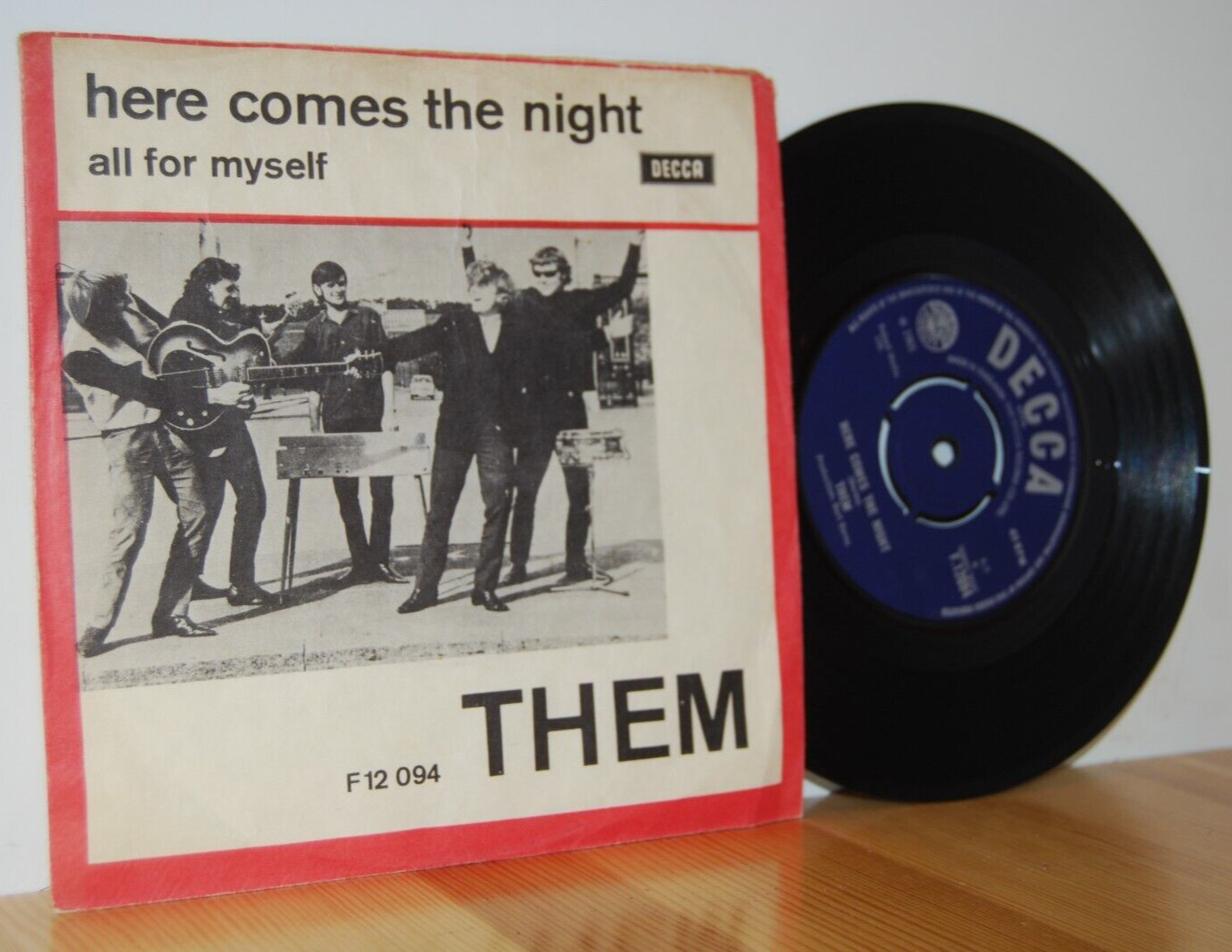 THEM Here Comes The Night Danish PS Picture sleeve DECCA