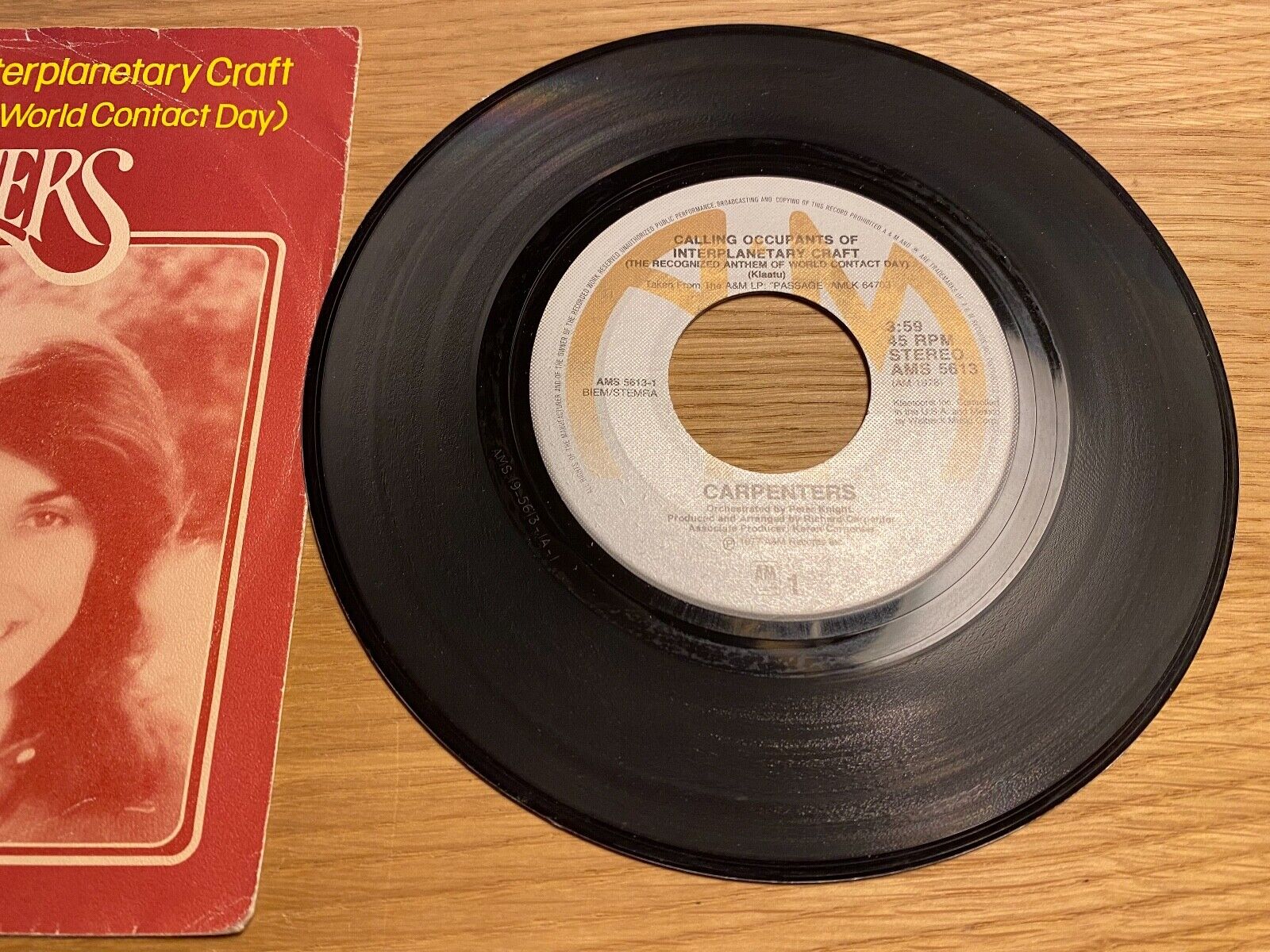 CARPENTERS "CALLING OCCUPANTS OF INTERPLANETARY CRAFT" 1977 7" VINYL SINGLE AM*