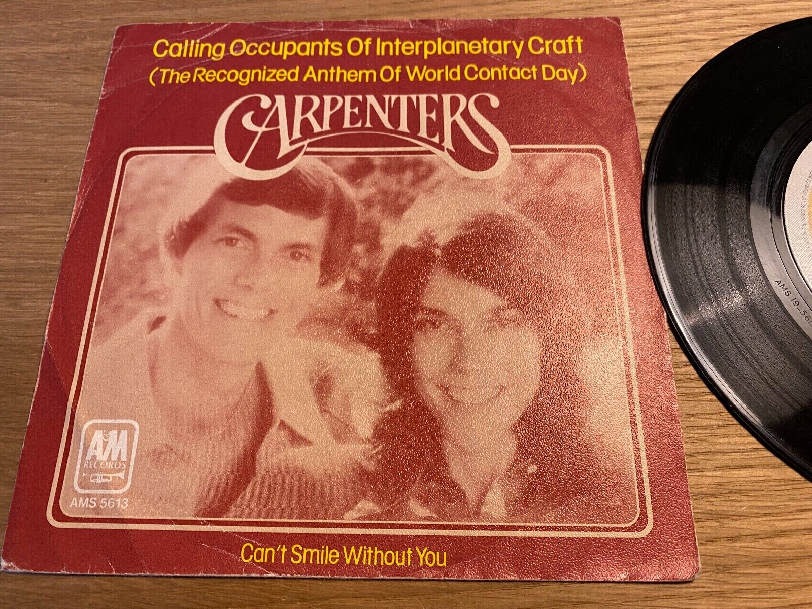 CARPENTERS "CALLING OCCUPANTS OF INTERPLANETARY CRAFT" 1977 7" VINYL SINGLE AM*