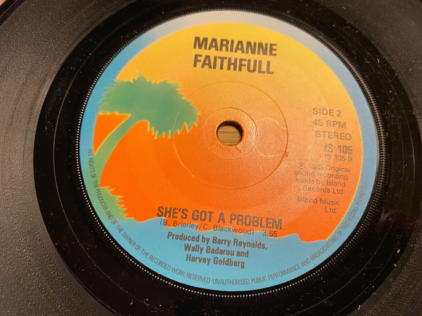 MARIANNE FAITHFULL "RUNNING FOR OUR LIVES/SHE´S GOT A PROBLEM" 1983 ISLAND UK 7"