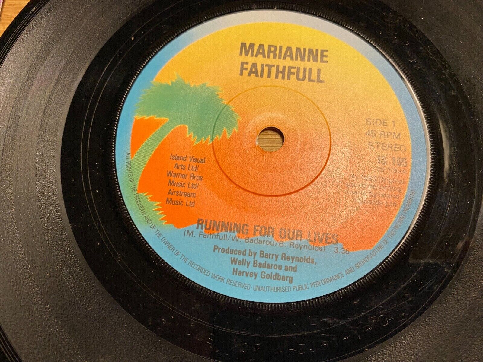 MARIANNE FAITHFULL "RUNNING FOR OUR LIVES/SHE´S GOT A PROBLEM" 1983 ISLAND UK 7"