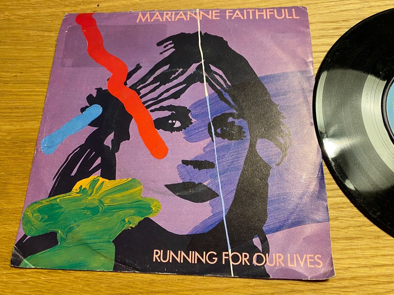 MARIANNE FAITHFULL "RUNNING FOR OUR LIVES/SHE´S GOT A PROBLEM" 1983 ISLAND UK 7"