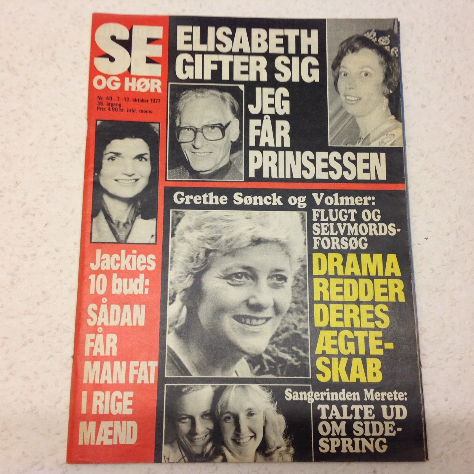 Jackie Kennedy Onassis Front Cover Vintage Danish Magazine 1977 "Se og Hoer"