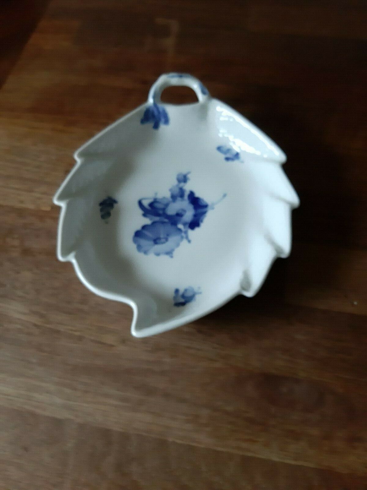 OLD 1923-28 Leaf shaped Dish BLUE FLOWER braided # 10- 8002 Royal Copenhagen 2nd