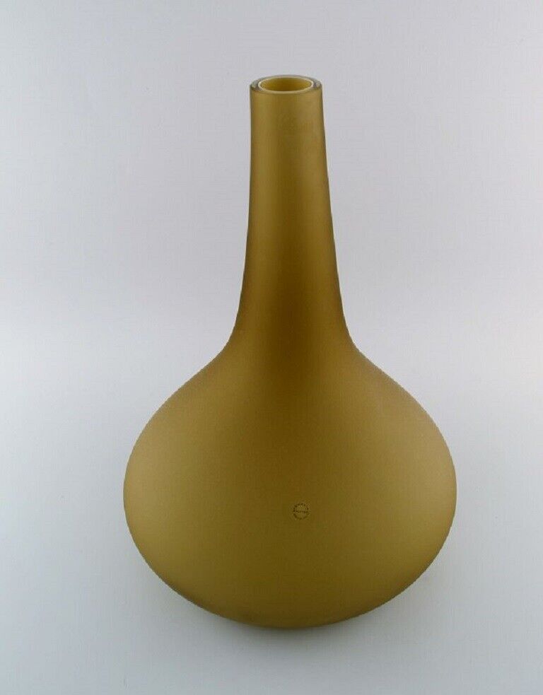 Salviati Murano Large teardrop-shaped vase in smoky mouth-blown art glass