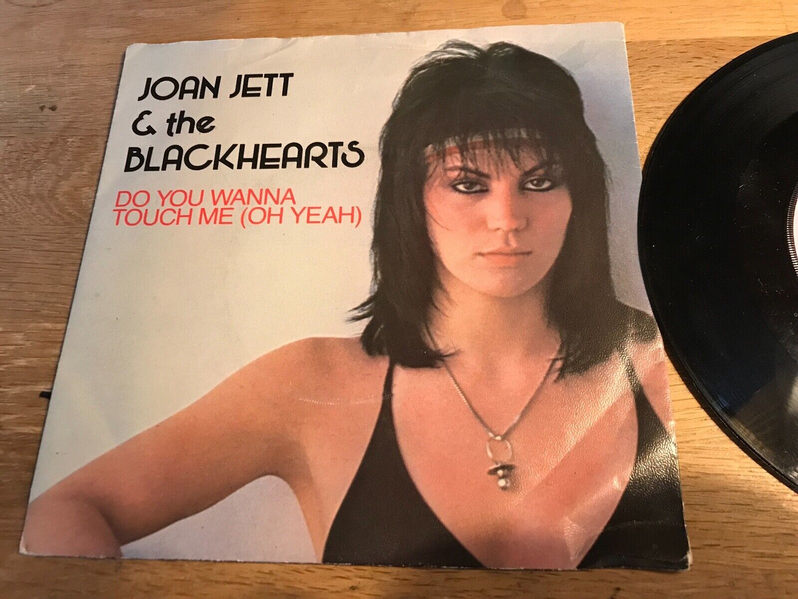 JOAN JETT  THE BLACK HEARTS "DO YOU WANNA TOUCH ME (OH YEAH)" 1982 SMASH NCB**