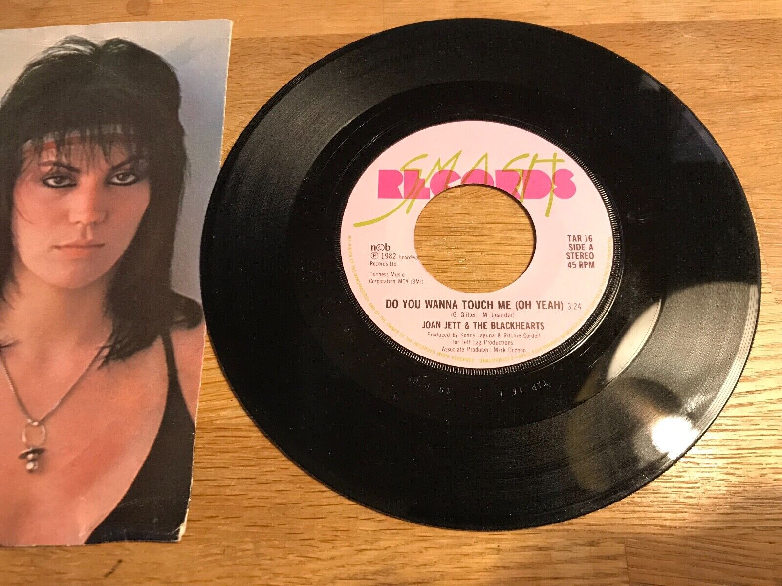 JOAN JETT  THE BLACK HEARTS "DO YOU WANNA TOUCH ME (OH YEAH)" 1982 SMASH NCB**