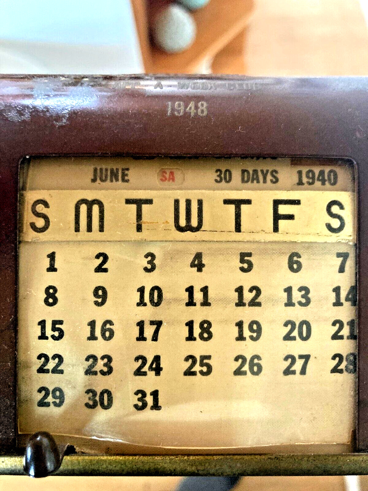 VINTAGE DECO 1940-1975 DESK TOP CALENDAR BATES DATE FINDER - BLADE RUNNER PROP!