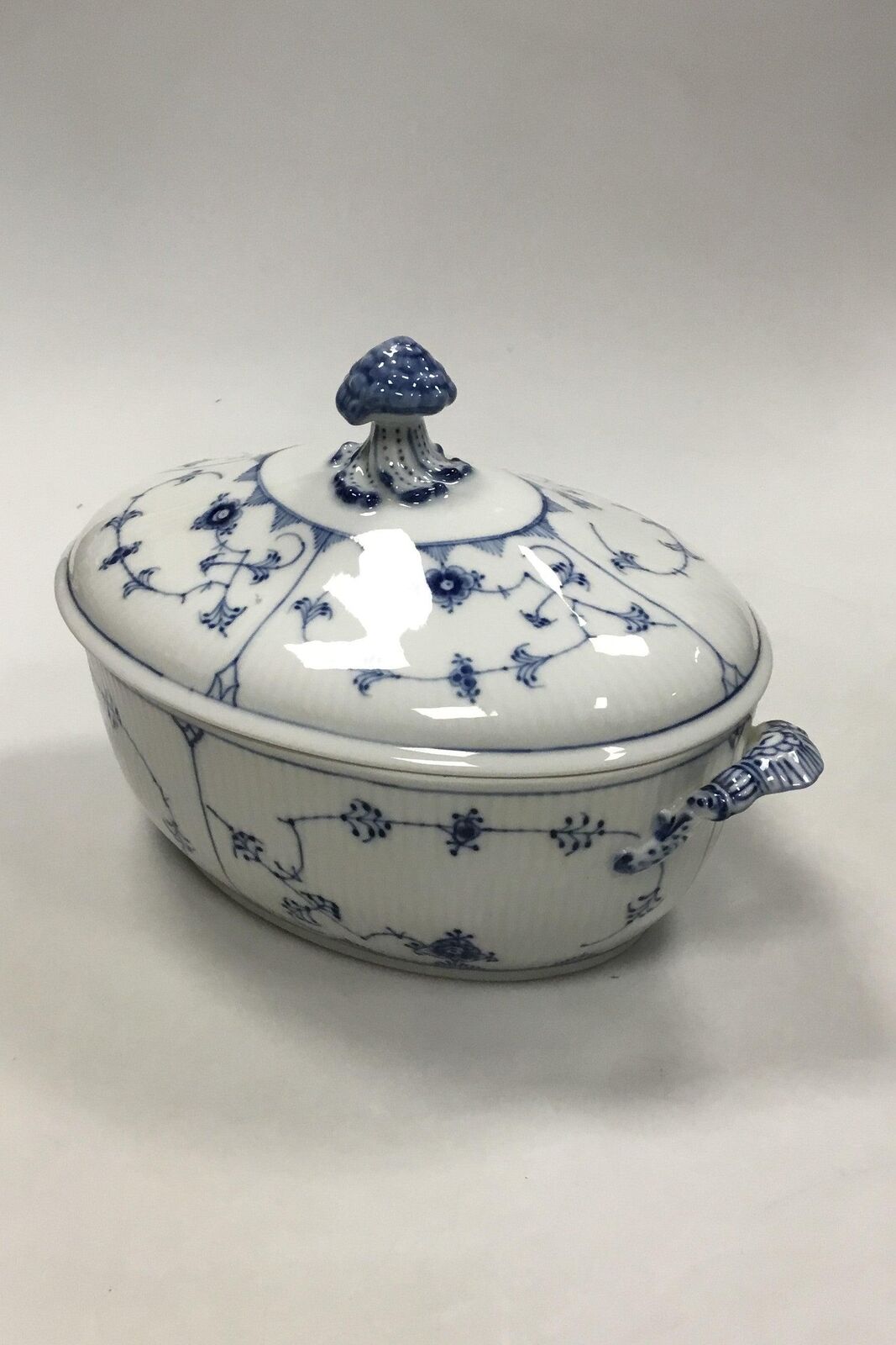 Royal Copenhagen Blue Flower Braided Tureen with lid No 8134