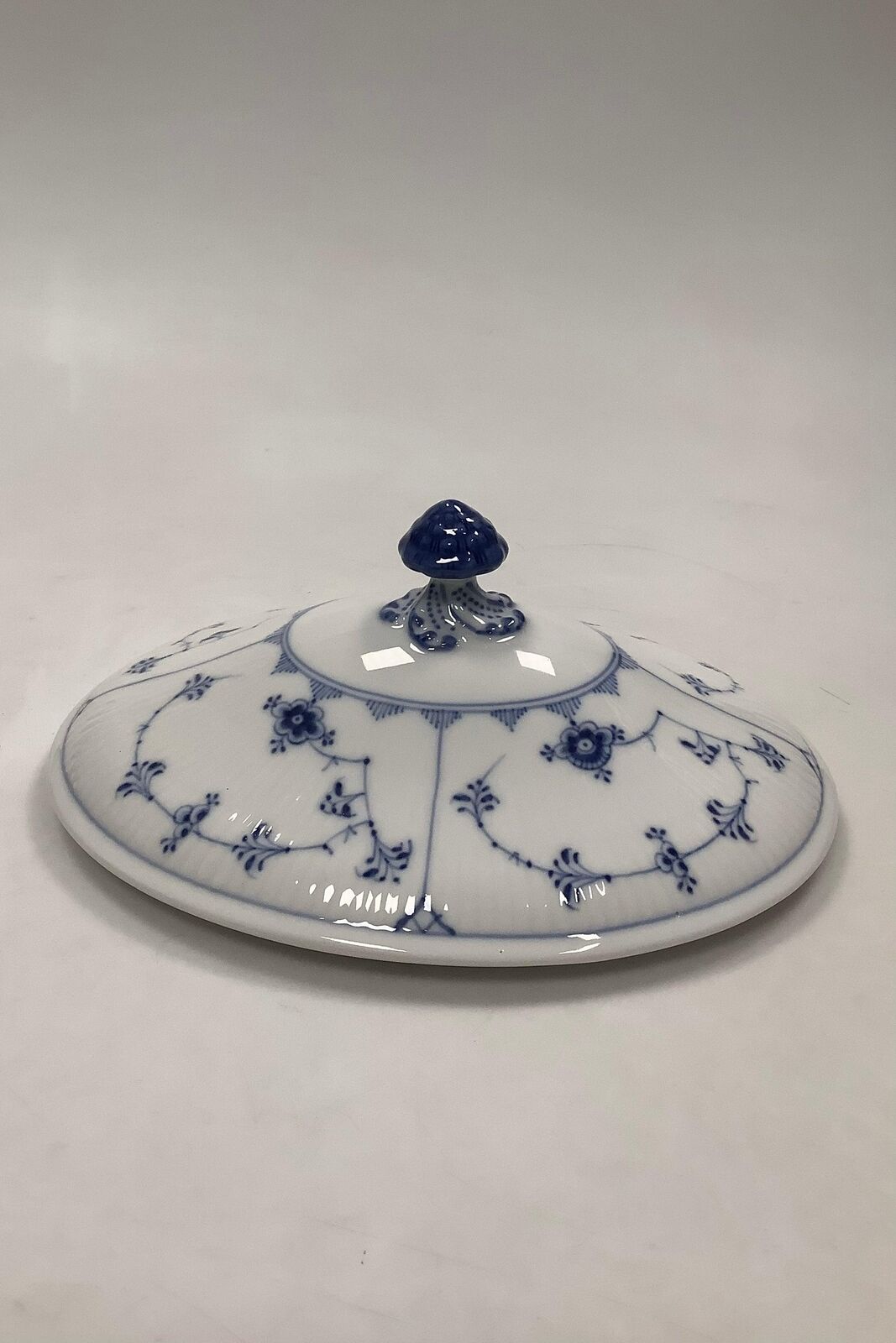 Royal Copenhagen Blue Fluted Plain Plain Lid for Lidded Dish No 283 / 2003