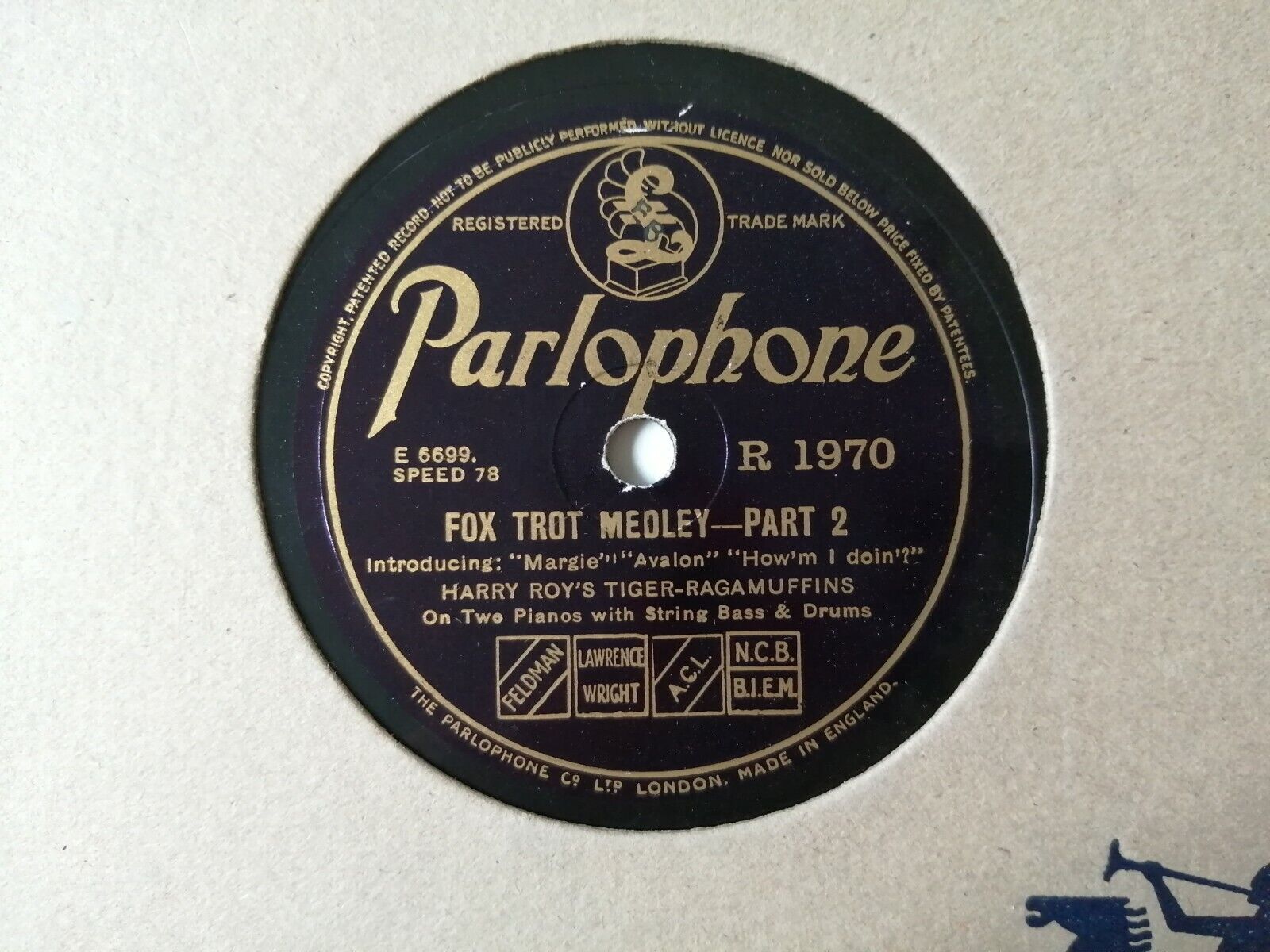 78 rpm Harry Roy's Tiger-RagamuffinsFox Trot Medley Parlophone R1970Shellac