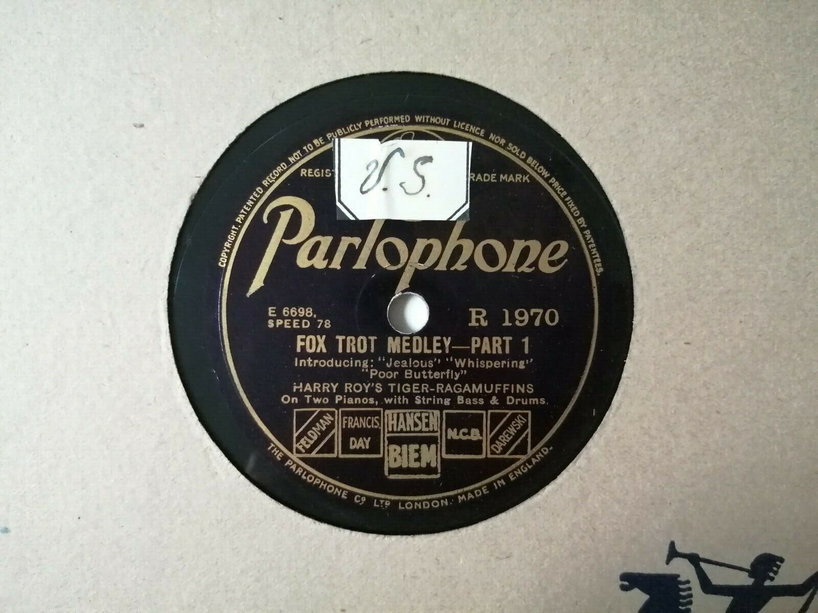 78 rpm Harry Roy's Tiger-RagamuffinsFox Trot Medley Parlophone R1970Shellac