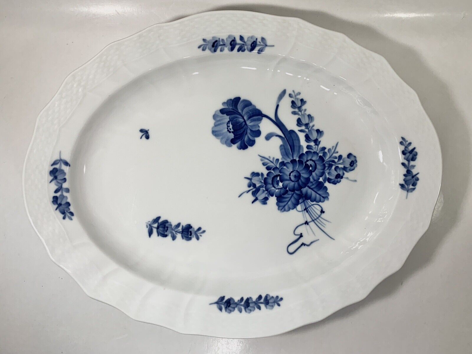 Royal Copenhagen Blue Flower 1556 Curved Serving Plate Platter Dish